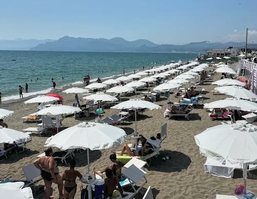 Foto Paradiso Beach a Pontecagnano Faiano